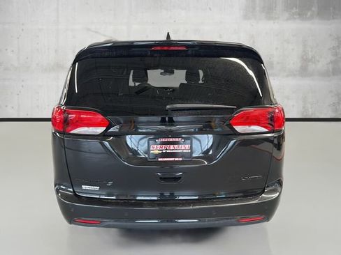 Used 2019 Chrysler Pacifica Limited w/ Advanced Safetytec Group image 6