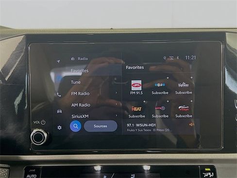 Used 2025 Toyota Camry SE image 20