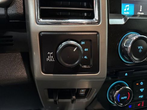 Used 2018 Ford F250 Lariat w/ Chrome Package AWD/4WD image 44