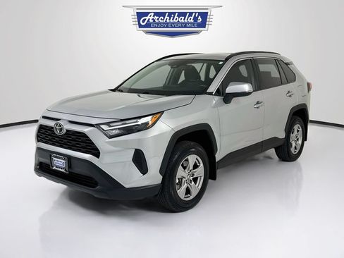 Used 2025 Toyota RAV4 XLE w/ Convenience Package AWD/4WD image 3