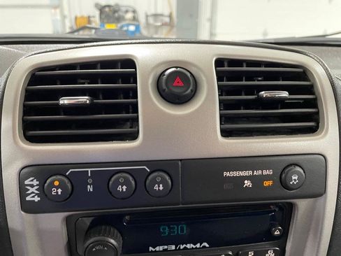 Used 2010 Chevrolet Colorado LT AWD/4WD image 26