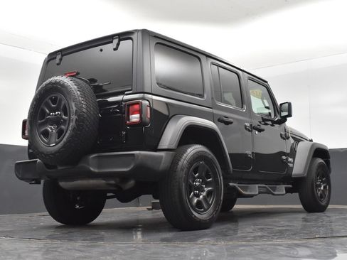 Used 2018 Jeep Wrangler Unlimited Sport AWD/4WD image 21