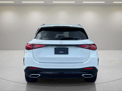 Used 2024 Mercedes-Benz GLC 300 4MATIC image 4