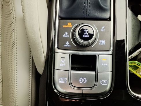 Used 2024 Kia Telluride SX Prestige AWD/4WD image 22