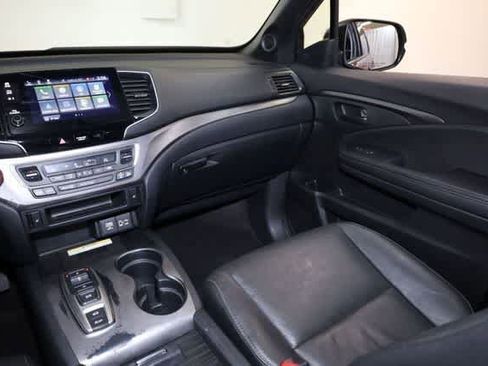 Used 2023 Honda Passport EX-L image 17