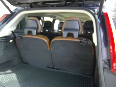 Used 2019 Volvo XC90 T6 Momentum image 33