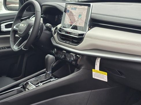 New 2026 Jeep Compass Limited w/ Sun, Sound & Navigation Group image 7