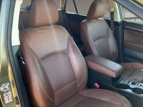 Used 2018 Subaru Outback 3.6R Touring w/ Popular Package #3 image 19