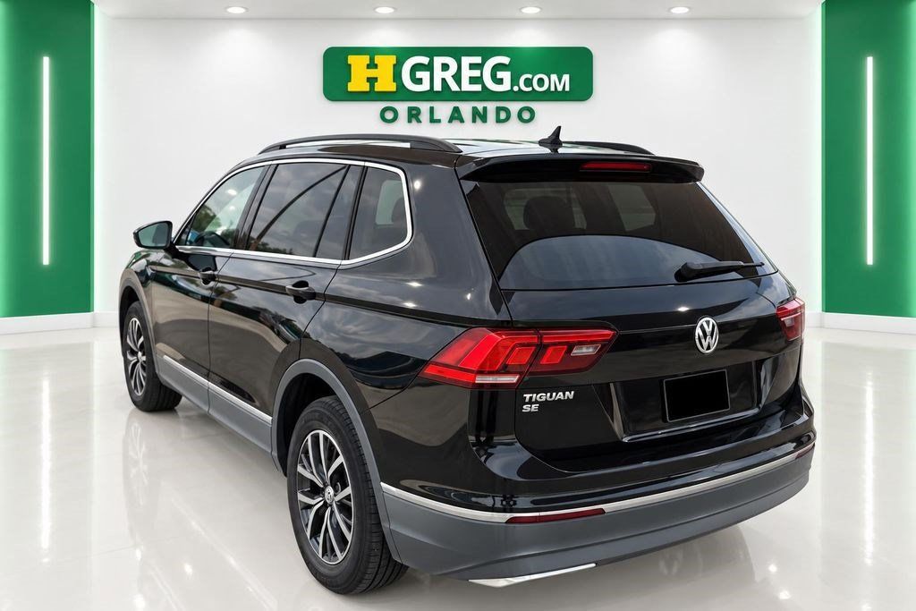 Used 2020 Volkswagen Tiguan SE FWD image 2
