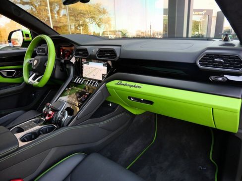 Used 2023 Lamborghini Urus S image 27