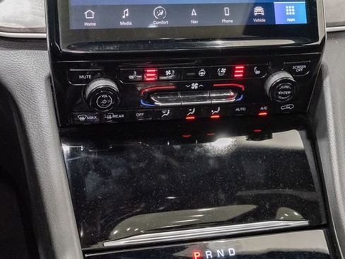 Certified 2024 Jeep Grand Cherokee L Limited w/ Luxury Tech Group II AWD/4WD image 18