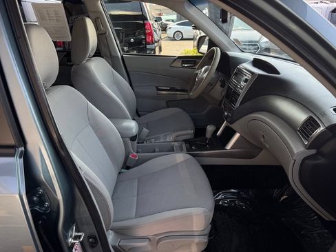 Used 2013 Subaru Forester 2.5X Premium w/ All-Weather Pkg AWD/4WD image 21