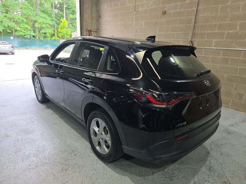 Used 2023 Honda HR-V LX image 3