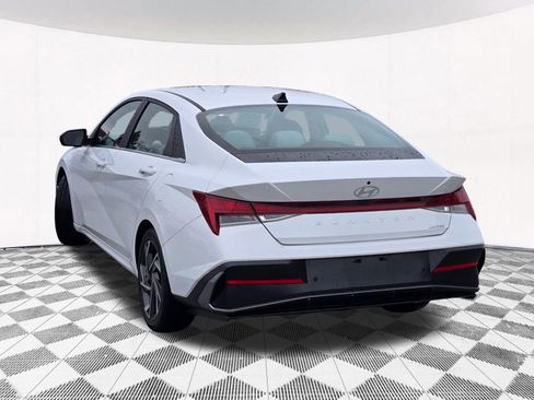 Certified 2024 Hyundai Elantra Limited image 20