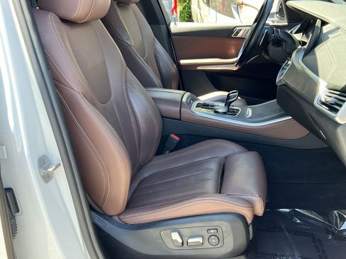 Used 2022 BMW X5 xDrive40i AWD/4WD image 33