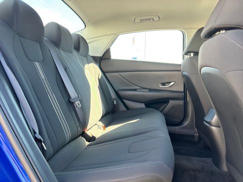 Used 2023 Hyundai Elantra SEL FWD image 29
