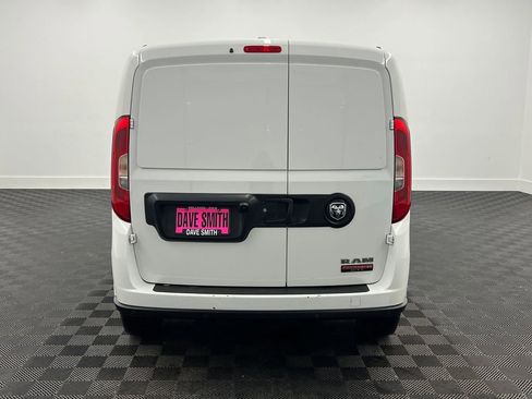 Used 2018 RAM ProMaster City Tradesman SLT image 9