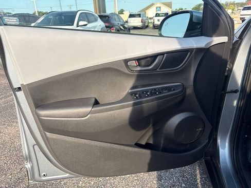 Used 2019 Hyundai Kona SEL w/ SEL Tech Package 02 FWD image 16