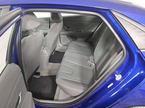 Used 2023 Hyundai Elantra SEL w/ Cargo Package FWD image 10
