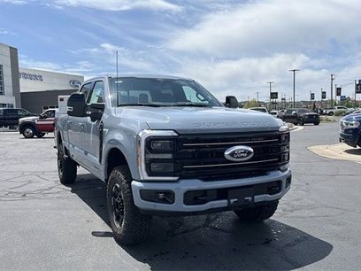 New 2025 Ford F350 Platinum w/ Tremor Off-Road Package