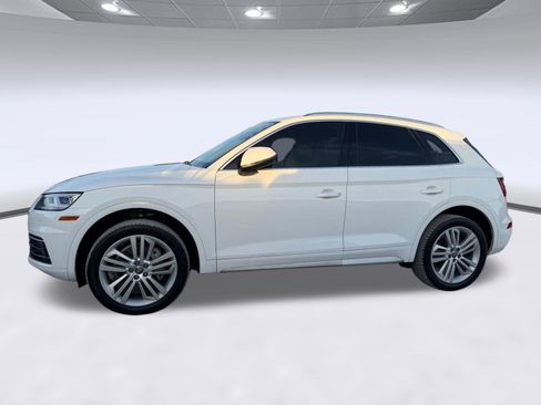 Used 2018 Audi Q5 2.0T Premium Plus w/ Premium Plus Package AWD/4WD image 2