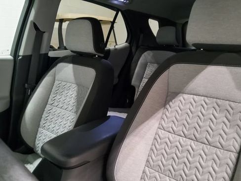 Used 2023 Chevrolet Equinox LS w/ LS Convenience Package AWD/4WD image 15