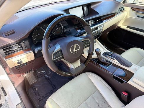 Used 2017 Lexus ES 350 350 image 25