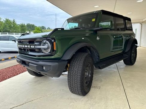 Used 2025 Ford Bronco Outer Banks w/ Sasquatch Package AWD/4WD image 9