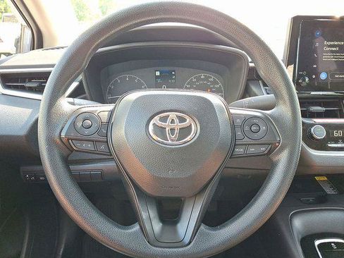 Certified 2025 Toyota Corolla LE w/ LE Premium Package FWD image 18