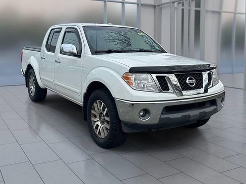 Used 2013 Nissan Frontier SL w/ Moonroof Pkg AWD/4WD image 1