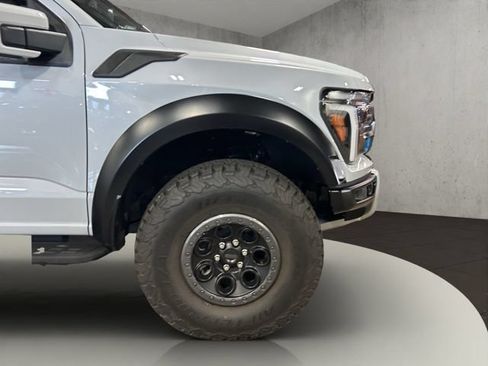 Used 2025 Ford F150 Raptor AWD/4WD image 32