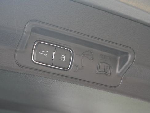 Certified 2025 Ford Explorer ST AWD/4WD image 30
