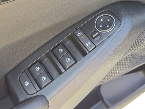 New 2026 Kia Seltos S FWD image 15