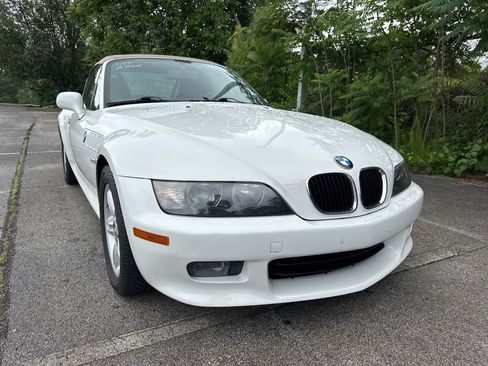 Used 2001 BMW Z3 2.5i RWD image 1