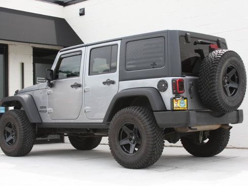 Used 2017 Jeep Wrangler Unlimited Sport w/ Quick Order Package 24S AWD/4WD image 26
