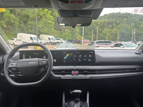 Used 2026 Kia K4 FWD image 33