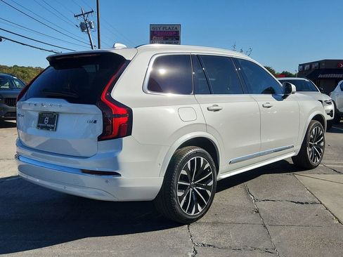 New 2026 Volvo XC90 B6 Plus image 12