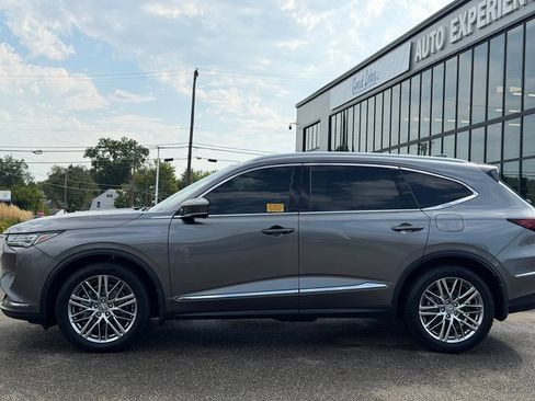 Used 2022 Acura MDX w/ Advance Package AWD/4WD image 2