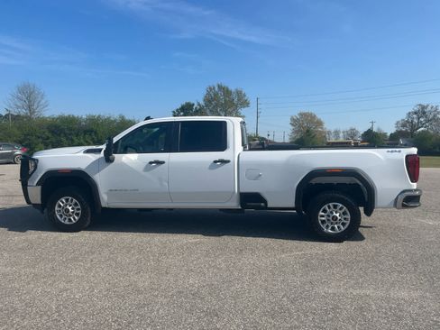 Used 2023 GMC Sierra 2500 Pro w/ Convenience Package AWD/4WD image 3