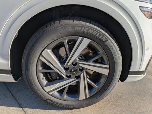 New 2026 Genesis GV70 3.5T Sport Advanced image 9