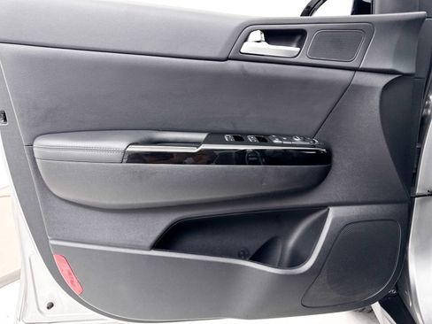 Used 2020 Kia Sportage EX FWD image 29