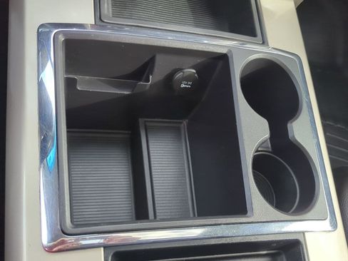 Used 2013 RAM 2500 Laramie w/ Cold Weather Group image 31