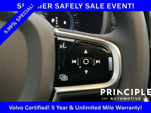 Certified 2025 Volvo XC90 B5 Plus AWD/4WD image 21