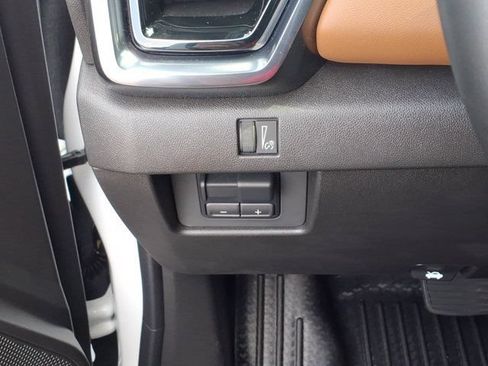 Used 2025 GMC Canyon AT4 w/ Nightfall Edition AWD/4WD image 21