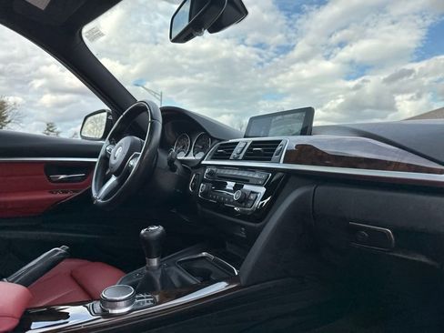 Used 2017 BMW 340i xDrive Sedan image 24