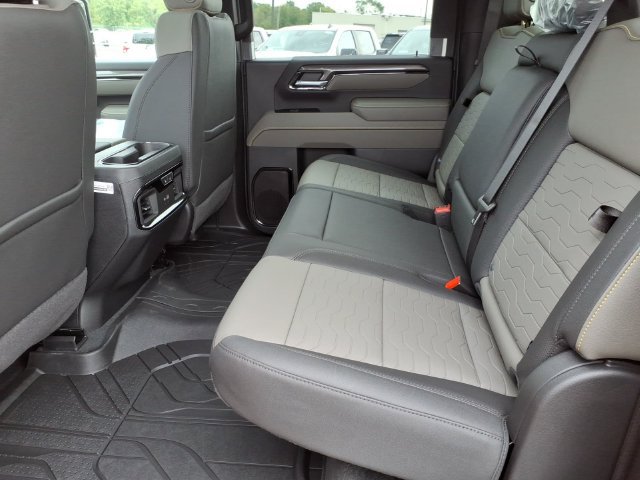 New 2026 Chevrolet Silverado 2500 ZR2 w/ LPO, Dark Essentials Package AWD/4WD image 9