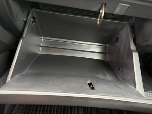 Used 2017 Buick Enclave Leather AWD/4WD image 34