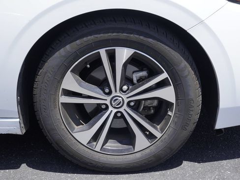 Used 2023 Nissan Sentra SV FWD image 4