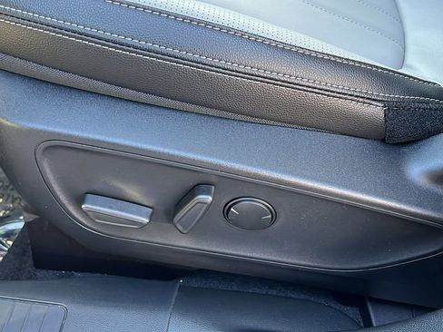 New 2025 Ford Escape SE w/ PHEV Premium Package image 20