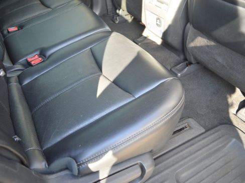 Used 2015 Nissan Pathfinder Platinum AWD/4WD image 24